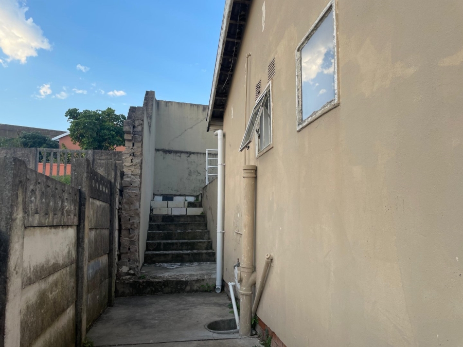 5 Bedroom Property for Sale in Amalinda Eastern Cape